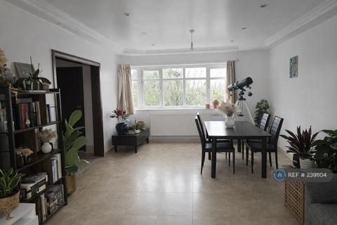 4 bedroom detached house to rent, East Hill, Wembley, HA9