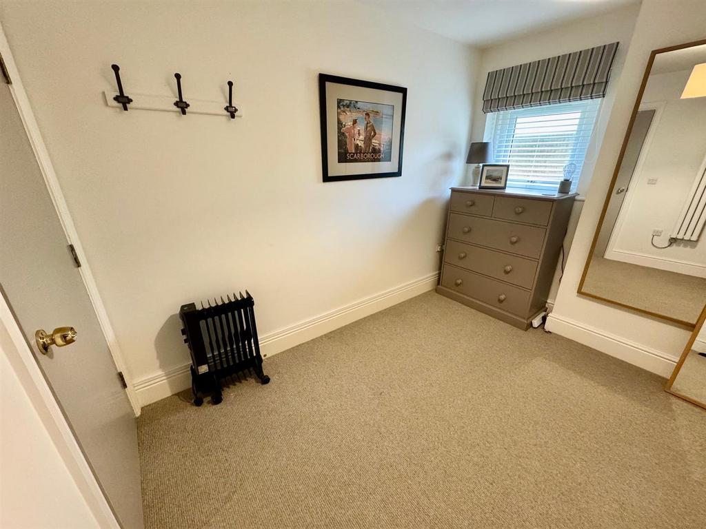 Bedroom 2c.jpg