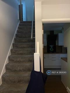 4 bedroom semi-detached house to rent, Heath Road, Crayford, DA1