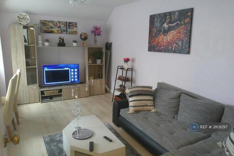 3 bedroom semi-detached house to rent, Osmund Drive, Northampton, NN3