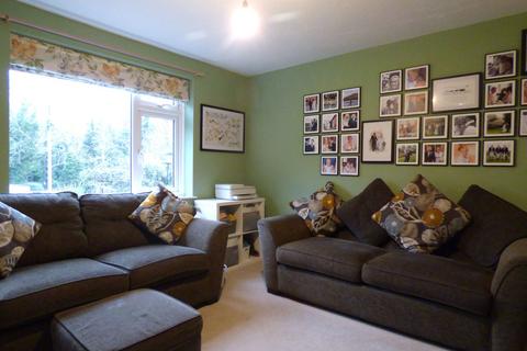 3 bedroom semi-detached house for sale, Heathlands Close, Malvern, Worcestershire, WR14