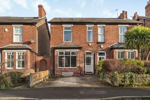 4 bedroom semi-detached house for sale, Urban Road, Sale