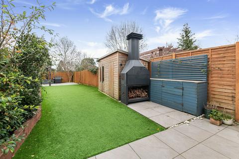 3 bedroom semi-detached house for sale, Lodge Close, Fetcham