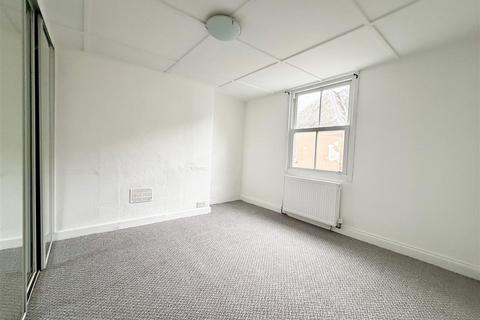 3 bedroom end of terrace house for sale, Castle Lane, Plymouth PL7