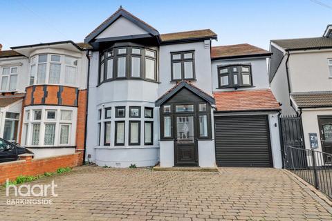 4 bedroom end of terrace house for sale, Fencepiece Road, Barkingside