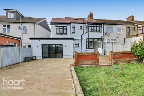 4 bedroom end of terrace house for sale, Fencepiece Road, Barkingside