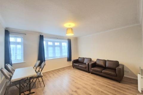 2 bedroom flat to rent, Lantern Close, WEMBLEY