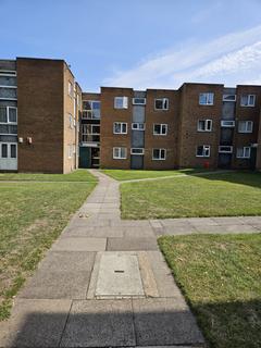 3 bedroom flat to rent, Lakeside Walk, Birmingham B23