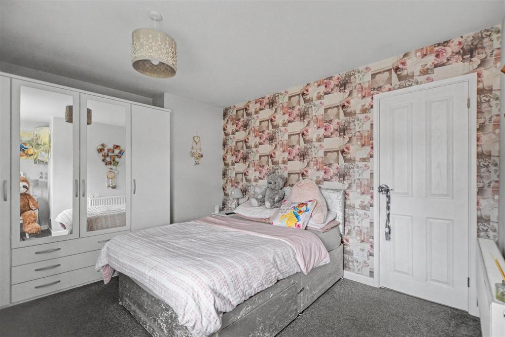 Bedroom 1 2.jpeg