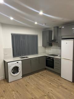 2 bedroom flat to rent, Amersham Road, High Wycombe HP13