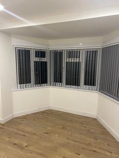2 bedroom flat to rent, Amersham Road, High Wycombe HP13