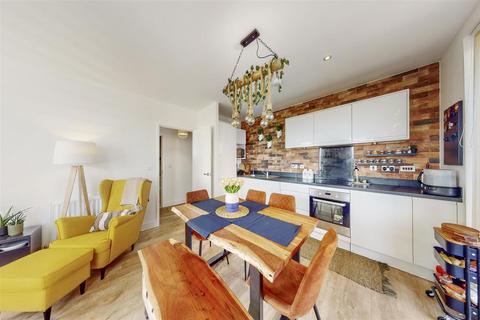 2 bedroom flat for sale, Chesterton House, Gayton Road, Harrow