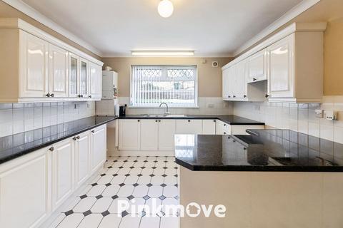 3 bedroom end of terrace house for sale, St. Dials Road, Cwmbran NP44