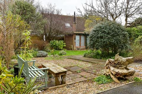 4 bedroom chalet for sale, Meadow Close, Brighton BN2