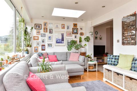 4 bedroom chalet for sale, Meadow Close, Brighton BN2