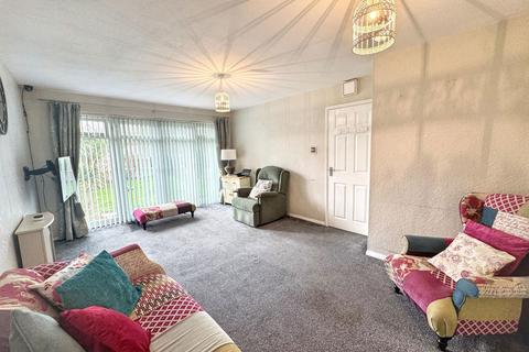 2 bedroom semi-detached bungalow for sale, Kinmel Way, Towyn, Conwy, LL22 9NE