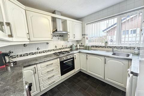 2 bedroom semi-detached bungalow for sale, Kinmel Way, Towyn, Conwy, LL22 9NE