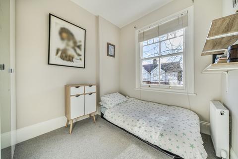 2 bedroom flat for sale, Cricklade Avenue, Streatham Hill, London, SW2