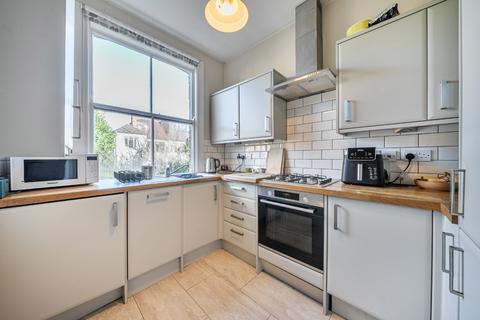 2 bedroom flat for sale, Cricklade Avenue, Streatham Hill, London, SW2