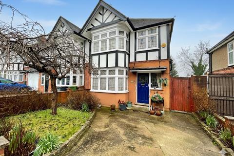 undefined, Elmwood Crescent, Luton, Bedfordshire, LU2 7HX