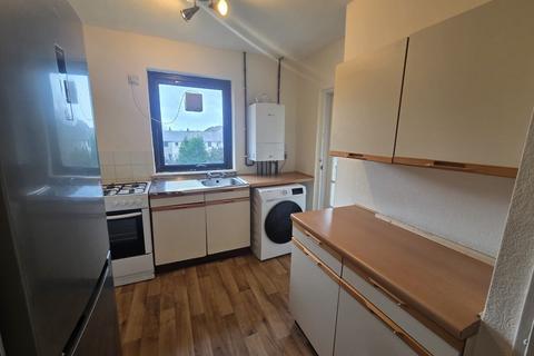 2 bedroom flat to rent, Mastrick Road, Mastrick, Aberdeen, AB16