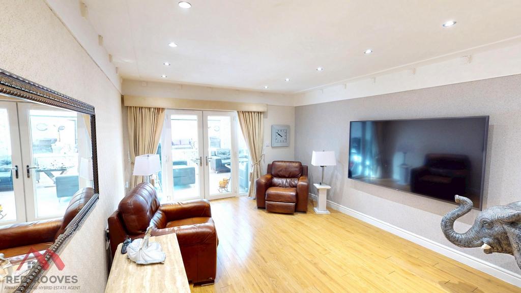 Rear Lounge