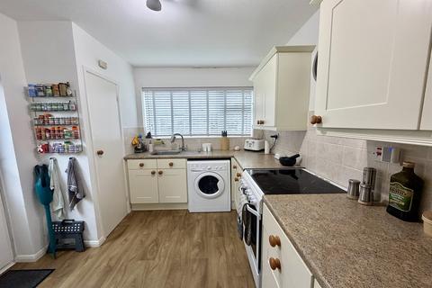 3 bedroom detached house to rent, Riverside, Storrington, Pulborough, RH20