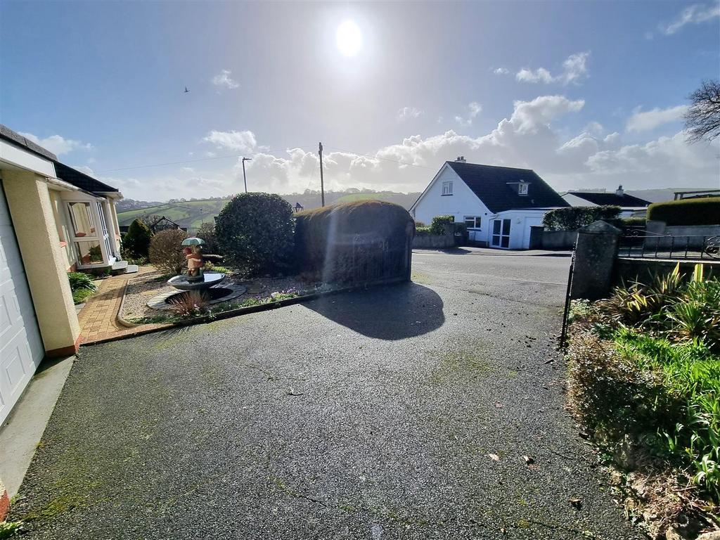 Driveway.jpg
