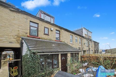 3 bedroom house for sale, Tichborne Road Bradford, BD5 8AU