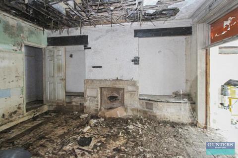 3 bedroom house for sale, Tichborne Road Bradford, BD5 8AU