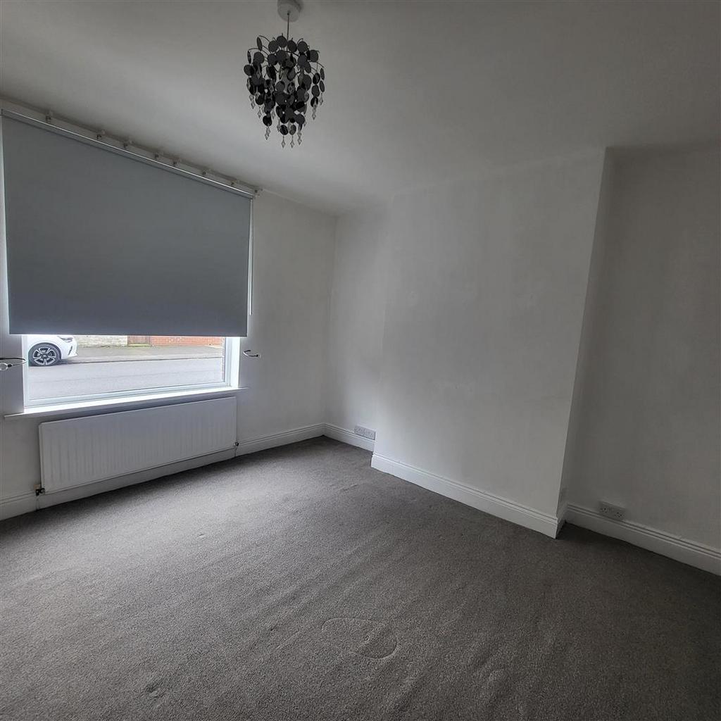 36 Eccleston main bedroom .jpg