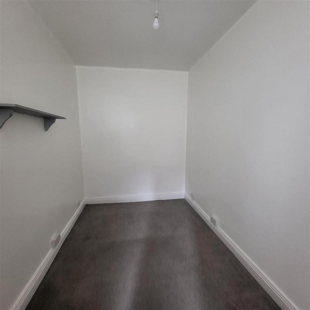 36 Eccleston 2nd bedroom .jpg