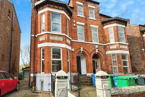 2 bedroom flat for sale, Central Road, West Didsbury, Manchester, M20