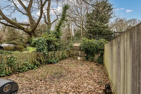 2 bedroom flat for sale, Holden Road, Woodside Park