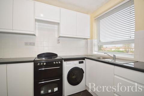 1 bedroom apartment for sale, Paul Court, London Road, RM7