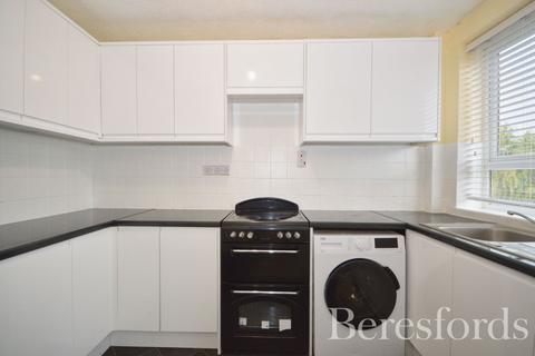 1 bedroom apartment for sale, Paul Court, London Road, RM7