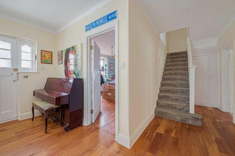 4 bedroom detached house for sale, Sutherland Avenue, Petts Wood, Orpington