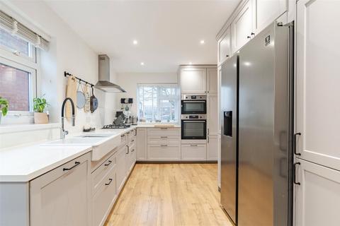 4 bedroom detached house for sale, Charborough Close, Lytchett Matravers, Poole, Dorset, BH16
