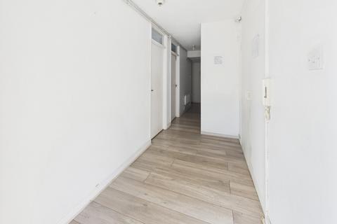 2 bedroom apartment for sale, Staines Road West, Sunbury-on-thames, TW16