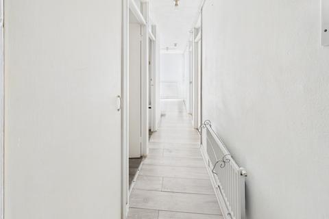 2 bedroom apartment for sale, Staines Road West, Sunbury-on-thames, TW16