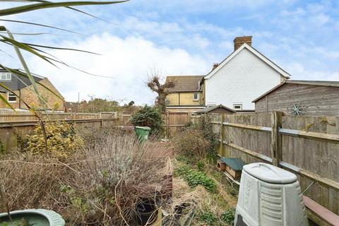 3 bedroom terraced house for sale, Park Road, Hythe