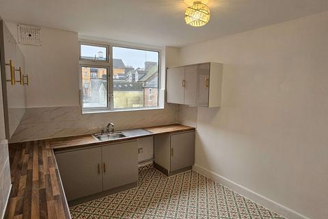 2 bedroom flat to rent, Union Street, Luton LU1