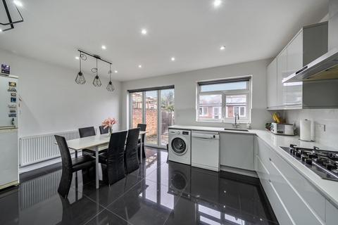 4 bedroom semi-detached house for sale, Stanmore HA7