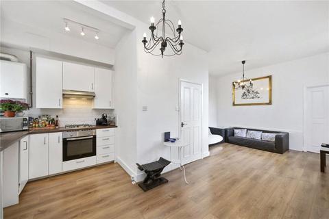 2 bedroom flat for sale, Mount Ephraim Road, London SW16