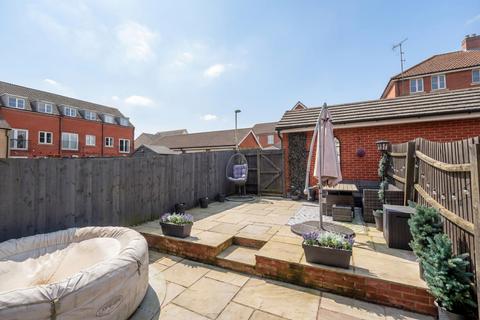 4 bedroom terraced house for sale, Kitten Close, Suffolk CB9