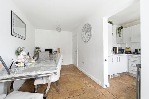 4 bedroom terraced house for sale, Kitten Close, Suffolk CB9