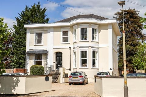 1 bedroom flat to rent, The Park GL53 0JX