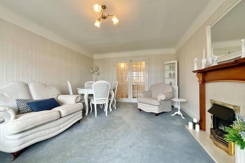 2 bedroom apartment for sale, Henley Drive, Southport PR9
