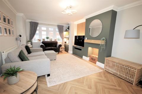5 bedroom semi-detached house for sale, Manor Road, Toddington, Dunstable