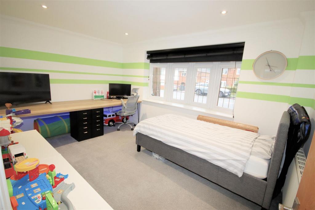Bedroom 5 / Study / Playroom